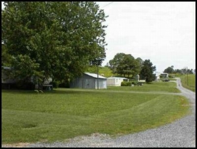 405 Forkner Chapel Rd in Sweetwater, TN - Foto de edificio