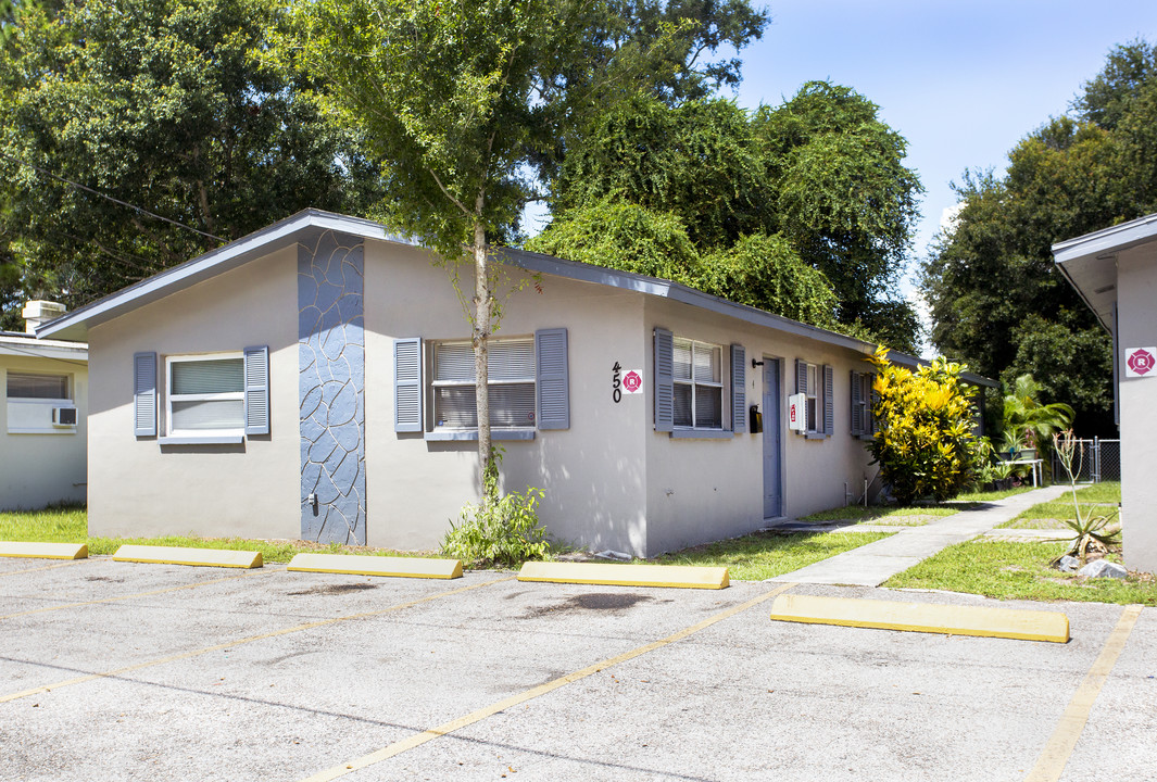 New York Avenue Apartments in Dunedin, FL - Building Photo