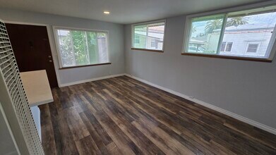 79 S Parkwood Ave, Unit Parkwood Studio in Pasadena, CA - Building Photo - Building Photo