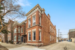 1848 W Wabansia Ave in Chicago, IL - Building Photo