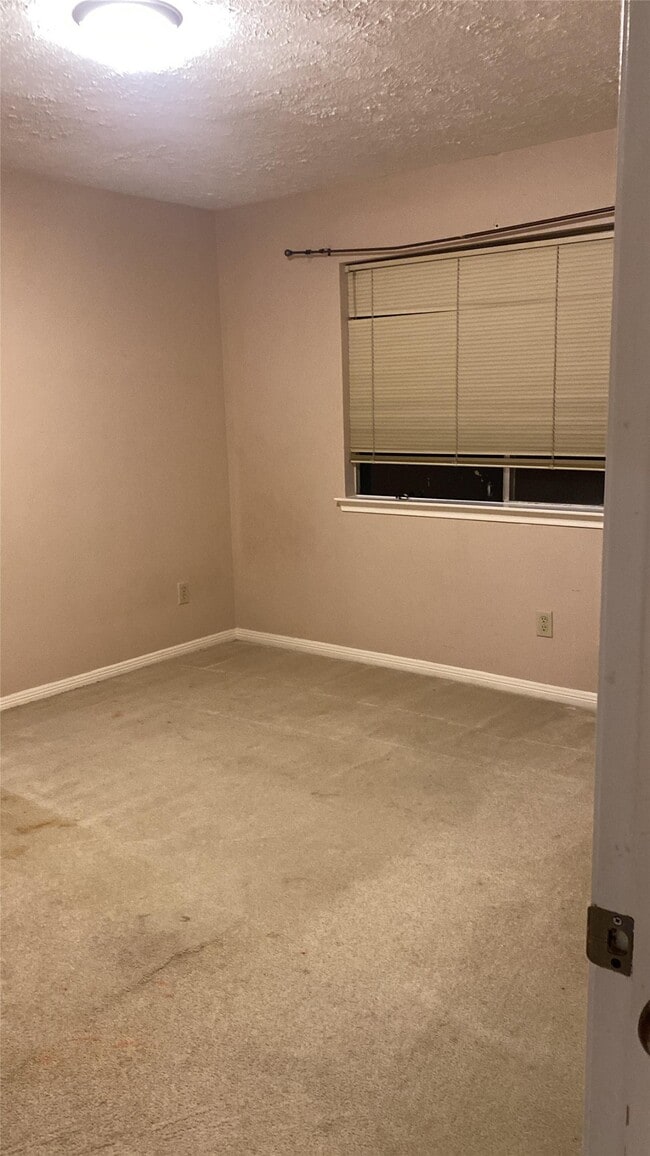 property at 11818 Plumbrook Dr