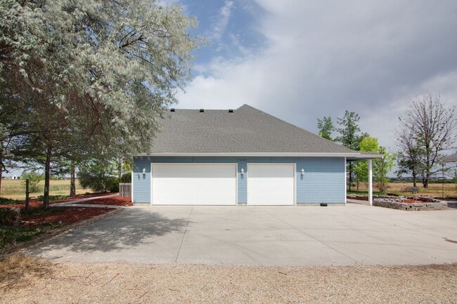property at 7850 S Locust Grove Rd