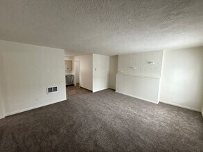 2463-2479 Lee St SE in Salem, OR - Building Photo - Building Photo