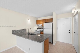 2771 Riverside Dr in Coral Springs, FL - Foto de edificio - Building Photo