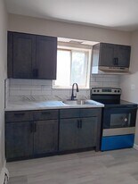247 Creek Rd, Unit 16 in Keansburg, NJ - Building Photo