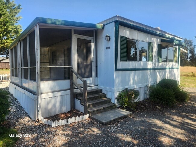299 Palm Ave in Penngrove, CA - Building Photo - Building Photo