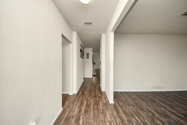 property at 25827 Kinship Ct