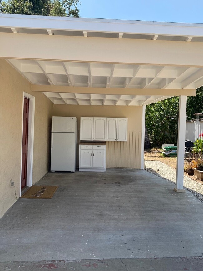1973 El Sereno Ave in Pasadena, CA - Building Photo - Building Photo