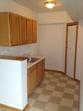 6306 S Artesian Ave 2435 W 63rd St Chicago, IL 60629 in Chicago, IL - Foto de edificio - Interior Photo