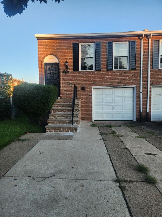 7608 Dicks Ave