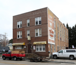 Wisconsin House in Waukesha, WI - Foto de edificio - Building Photo