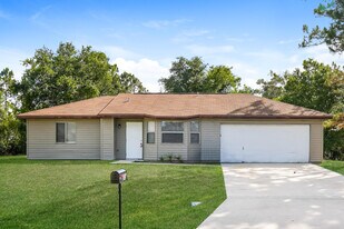 2102 Thames Rd SE in Palm Bay, FL - Building Photo