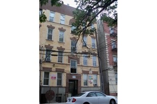 2201 Belmont Ave Apartments