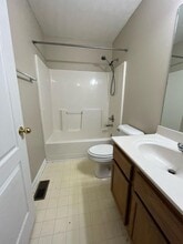 223 John Sutherland Dr in Nicholasville, KY - Building Photo - Building Photo