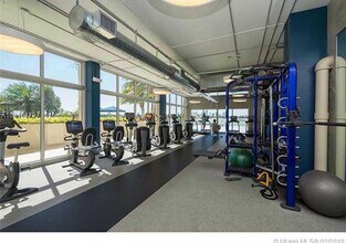 1200 West Ave, Unit 1411 in Miami Beach, FL - Building Photo - Building Photo