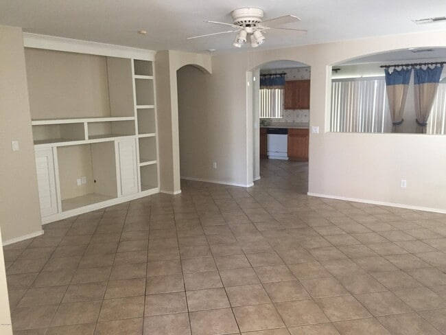 2276 S 172nd Ln in Goodyear, AZ - Building Photo - Building Photo