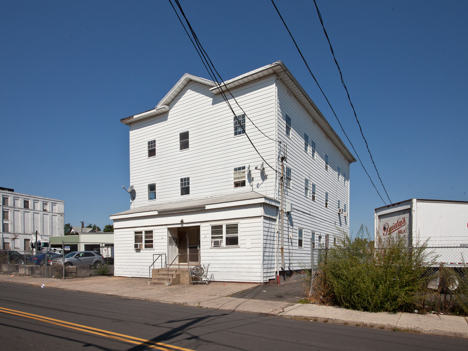 30 Dwight St in New Britain, CT - Building Photo