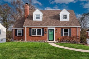 5618 Leumas Rd in Cincinnati, OH - Building Photo