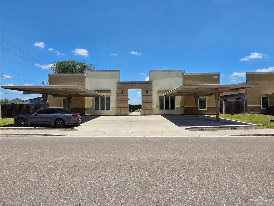 2116 Garden Ridge Dr in Edinburg, TX - Building Photo
