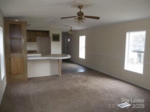 146 Thornwood Ln in Stanley, NC - Foto de edificio - Building Photo