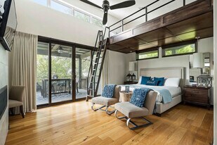 2113 Barbaro Way in Spicewood, TX - Building Photo