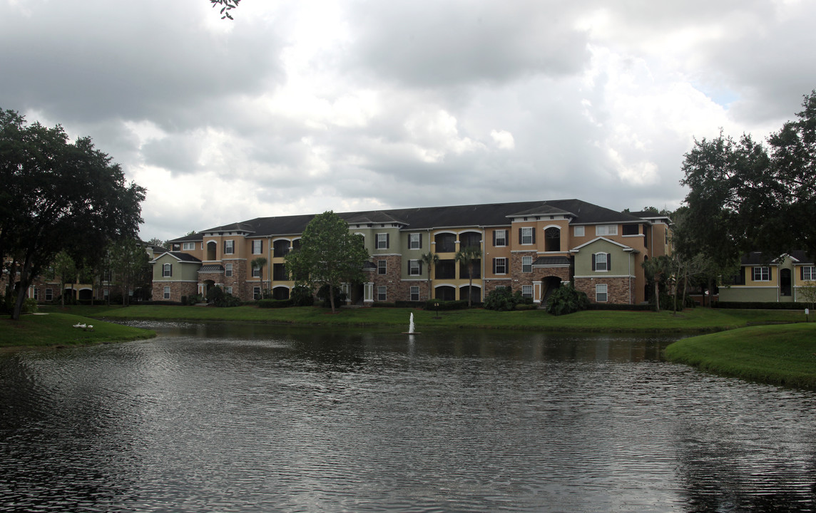 Courtney Palms in Tampa, FL - Foto de edificio