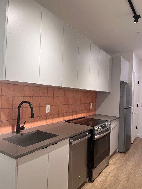 329 Pacific Ave, Unit 105 in Jersey City, NJ - Building Photo