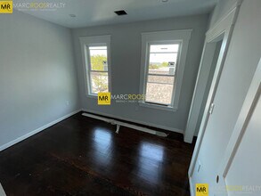 31 Raymond Ave, Unit 1 in Somerville, MA - Building Photo - Building Photo