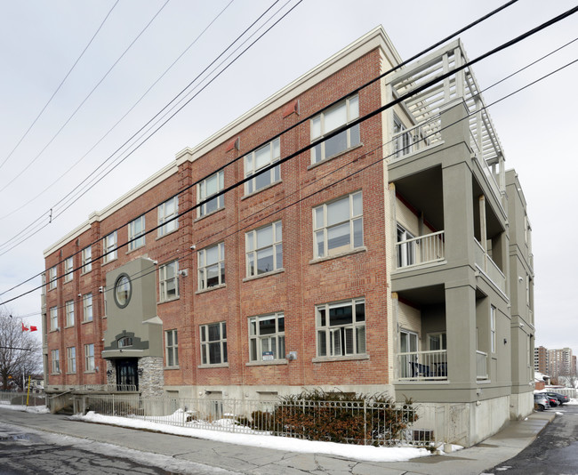 Les Lofts du Montfort in Ottawa, ON - Building Photo - Building Photo