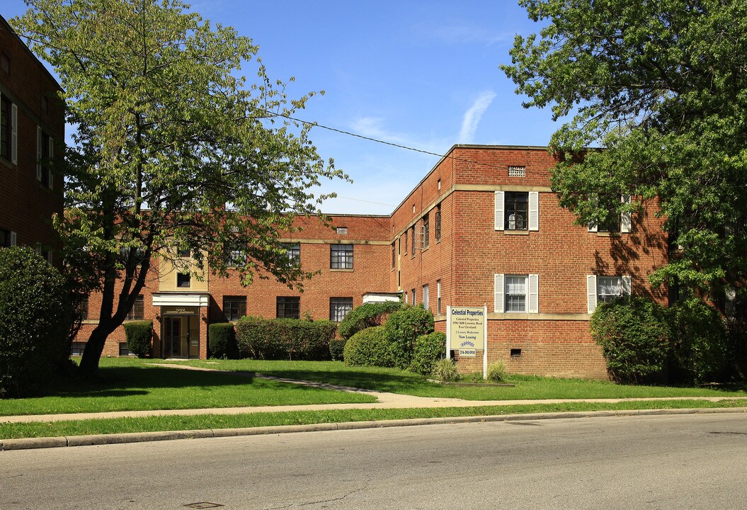 Celestial II in Cleveland, OH - Building Photo