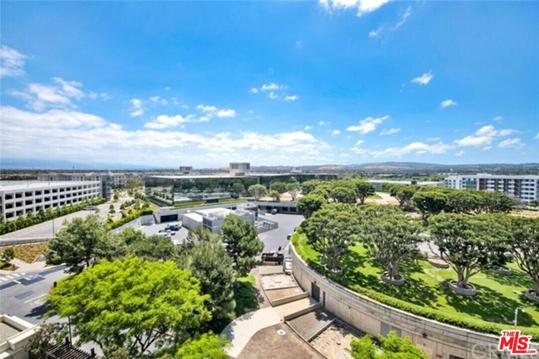 3141 Michelson Dr in Irvine, CA - Building Photo