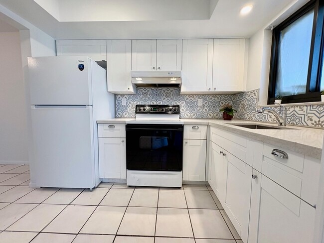 property at 305 SE 9th Ave
