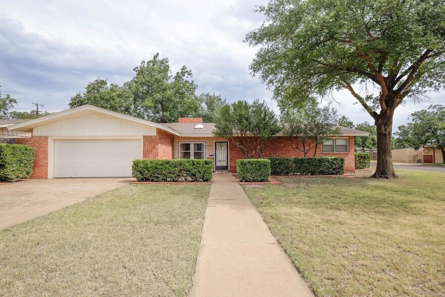 3202 45th St in Lubbock, TX - Foto de edificio