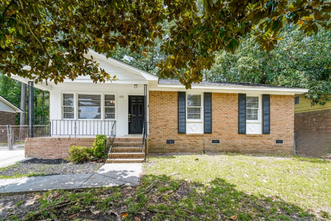 property at 125 Foxhunt Rd