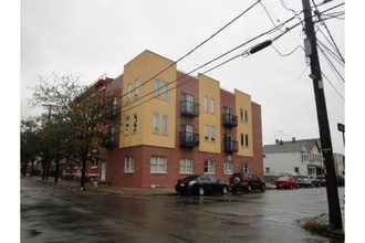 136-142 Fleming Ave in Newark, NJ - Building Photo - Building Photo