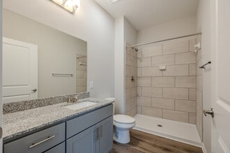 Fairview Terrace in Ellenwood, GA - Foto de edificio - Interior Photo