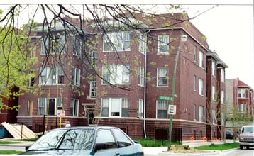 2500-2502 W Eastwood Ave in Chicago, IL - Building Photo - Building Photo