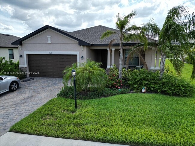 14631 Monrovia Ln in Ft. Myers, FL - Building Photo - Building Photo