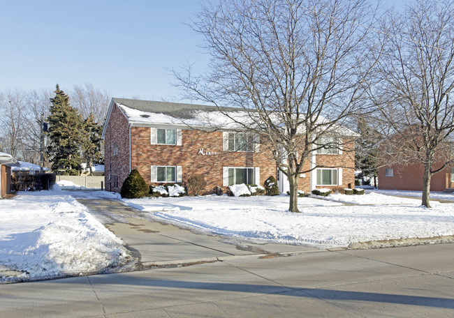 23600 Kelly Rd in Eastpointe, MI - Building Photo - Building Photo