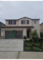 330 Hermosa St in Lathrop, CA - Building Photo