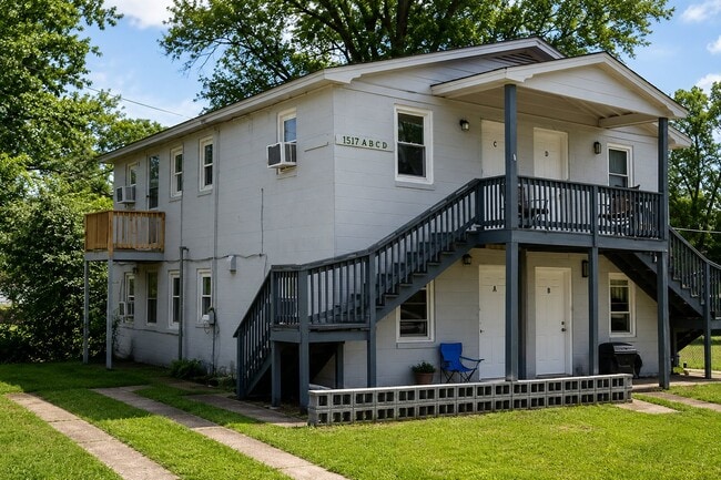 property at 1517 Tinkertown Ave
