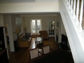 8515 Germantown Ave, Unit C in Philadelphia, PA - Building Photo