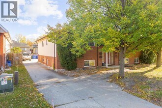 1970 Daytona Ave in Windsor, ON - Building Photo - Building Photo