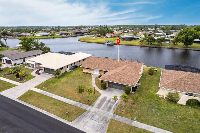 property at 6860 Kenwood Dr