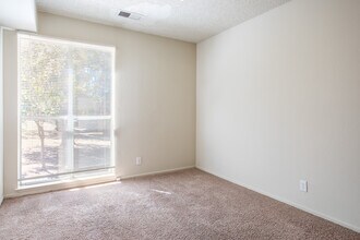 Viking Park Apartments in Pleasant Hill, CA - Foto de edificio - Interior Photo
