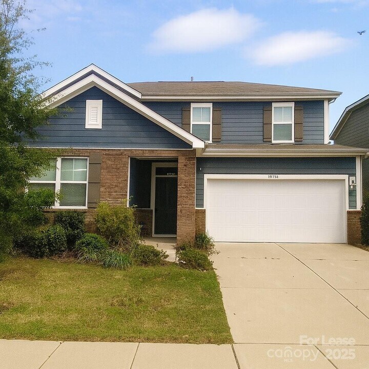 6010 Walkers Run Dr in Unionville, NC - Building Photo