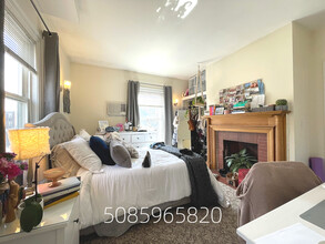 15 Englewood Ave, Unit 2 in Brookline, MA - Building Photo - Building Photo