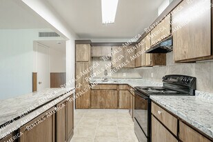 410 N Ironwood in Mesa, AZ - Building Photo