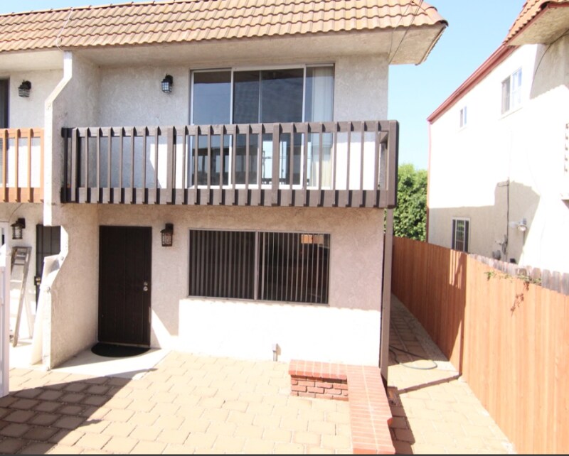 18507 Burin Ave-Unit -18507 Burin Ave in Redondo Beach, CA - Foto de edificio