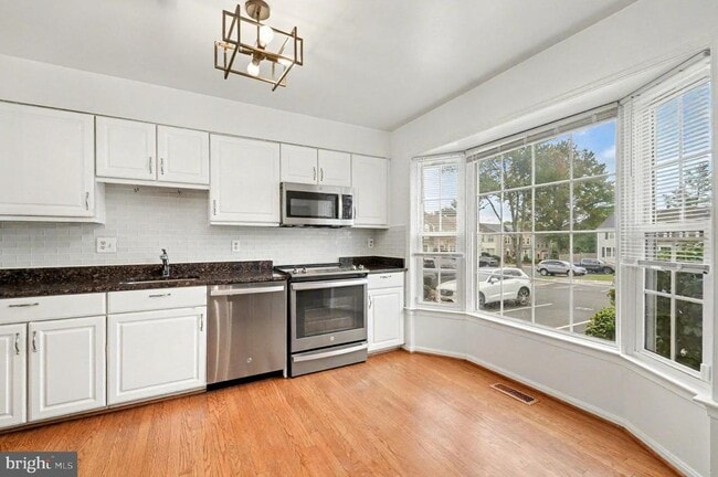 5502 Lakewhite Ct in Fairfax, VA - Building Photo - Building Photo